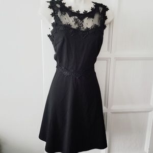 Black Sleeveless Lace Dress
